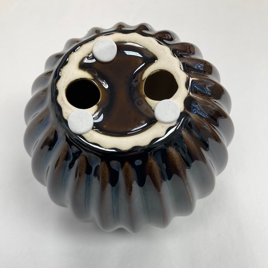 Ceramic Ribbed Ball