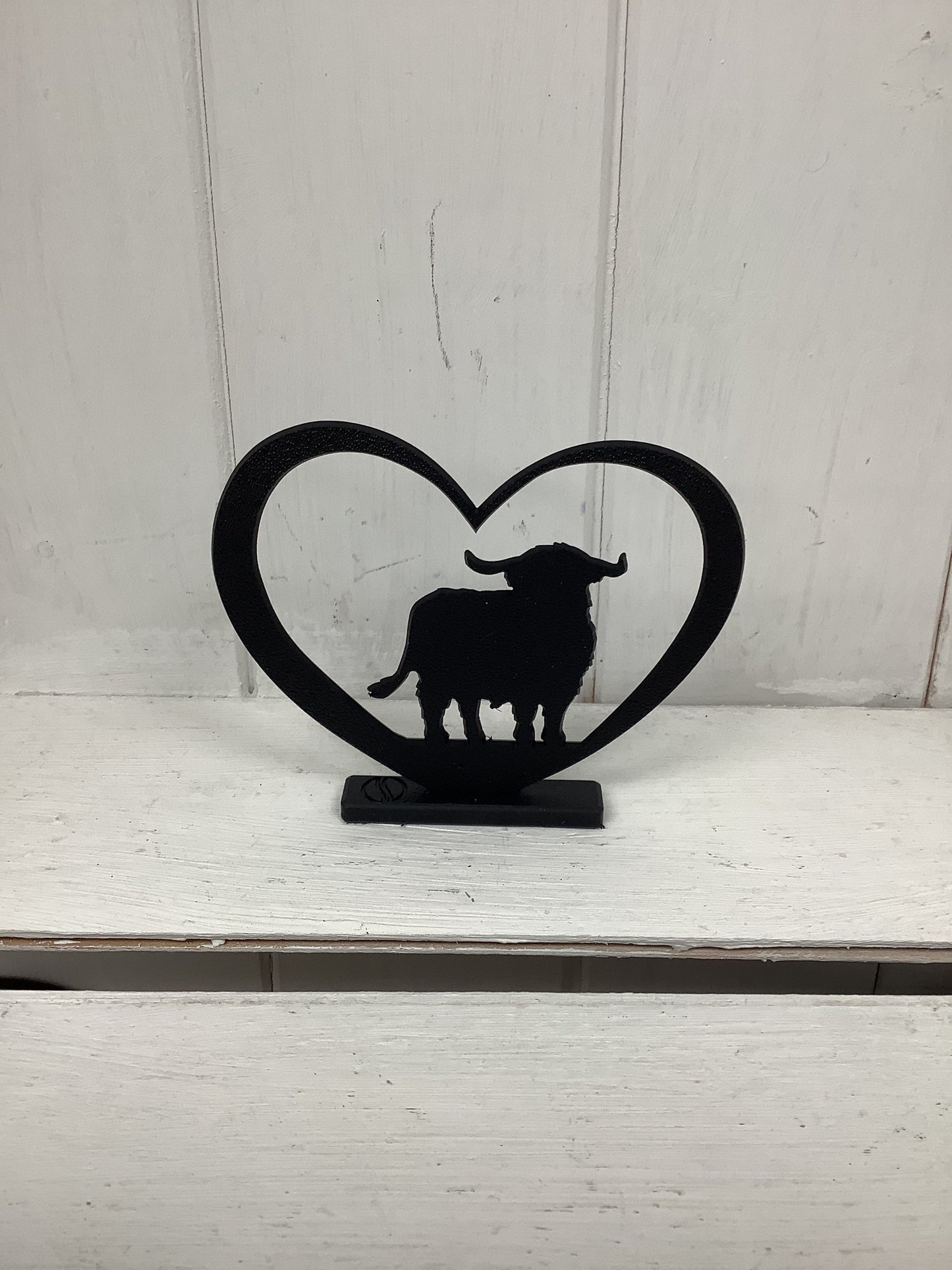 Highland Cow Heart Topper