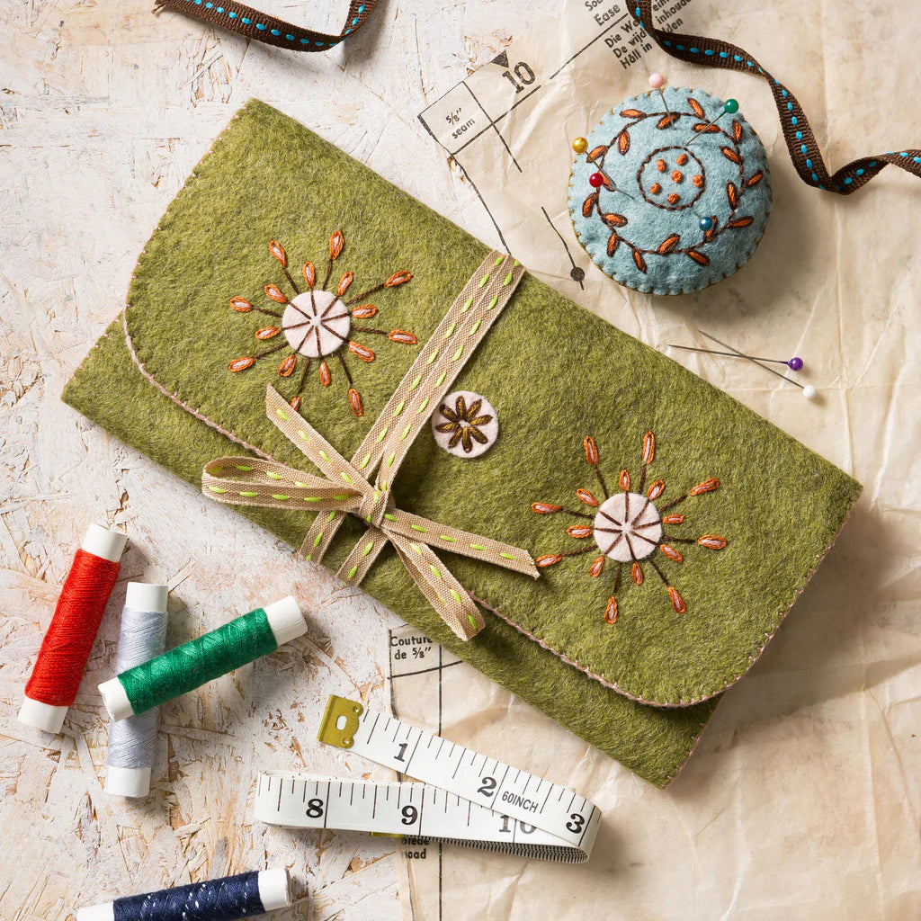 Felt Craft Kit by Corinne Lapierre: Sewing Roll