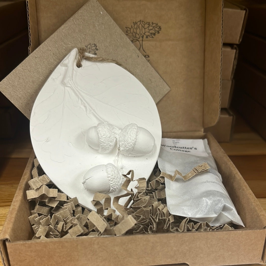Acorns Botanical Cast Fragrance Diffuser