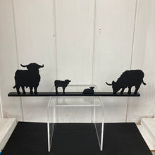 Cargar imagen en el visor de la galería, Highland Cow Family - Shape Shadows
