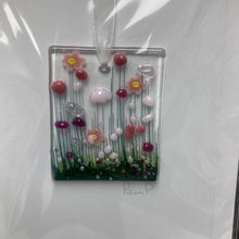 Charger l&#39;image dans la galerie, Pam Peters : Cartes à jetons suspendues en verre fondu 

