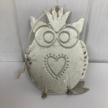 Afbeelding in Gallery-weergave laden, Hanging Owls
