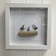 Load image into Gallery viewer, Mussel Shell Gull Pictures
