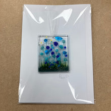 Cargar imagen en el visor de la galería, Pam Peters: Fused Glass Hanging Token Cards
