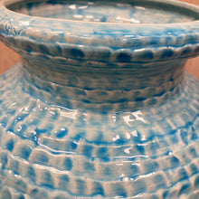 Cargar imagen en el visor de la galería, Decorative Blue Urn
