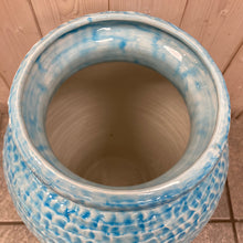 Cargar imagen en el visor de la galería, Decorative Blue Urn

