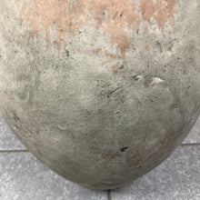 Charger l&#39;image dans la galerie, 2 handled stone vase (Large)
