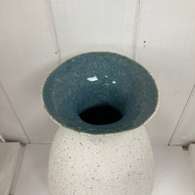 Afbeelding in Gallery-weergave laden, Small Slim Vase ( Emerald Pool)
