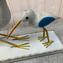 Afbeelding in Gallery-weergave laden, Birds on a plinth
