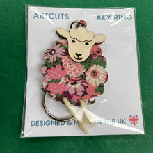 Cargar imagen en el visor de la galería, Keyring: Hettie Sheep
