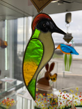 Cargar imagen en el visor de la galería, Woodpecker Suncatcher
