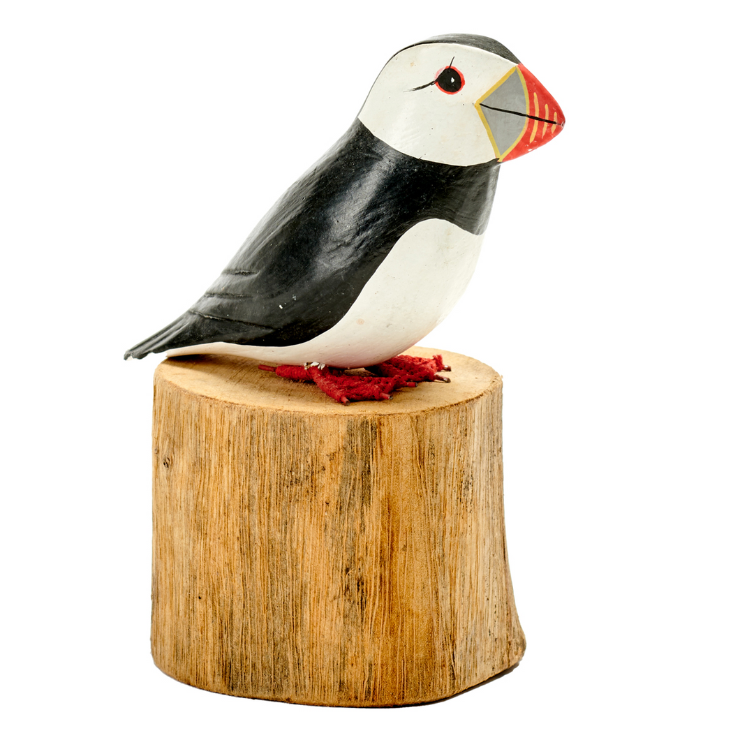 Petit macareux sur bois