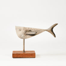 Afbeelding in Gallery-weergave laden, Kleine geëtste vis

