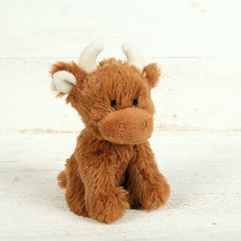 Charger l&#39;image dans la galerie, Cuddly Mini Highland Coo

