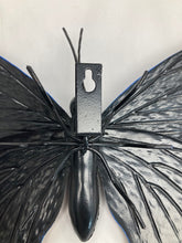 Afbeelding in Gallery-weergave laden, Blauwe metalen 3D vlinder kunst aan de muur
