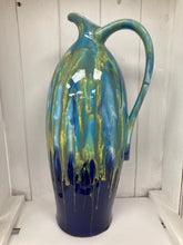 Afbeelding in Gallery-weergave laden, Large Pitcher/Jug
