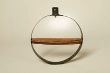 Afbeelding in Gallery-weergave laden, Whisky Barrel Hoop Shelf - 1 shelf
