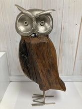 Cargar imagen en el visor de la galería, Owl: Reclaimed Wood - The Coast Office
