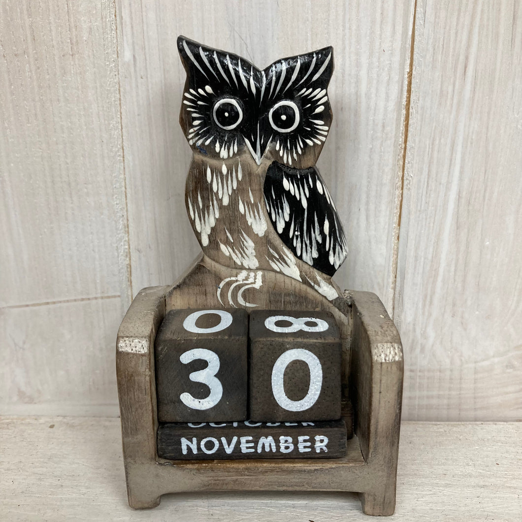 Platte uil miniatuur eeuwigdurende kalender 