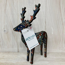Afbeelding in Gallery-weergave laden, Small Standing, Wooden 3D Stag - The Coast Office
