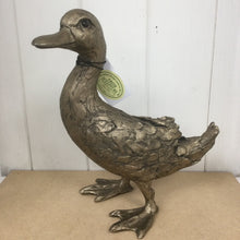 Afbeelding in Gallery-weergave laden, Darcy Duck-beeldhouwwerk
