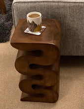 Afbeelding in Gallery-weergave laden, Twist Table- Snake Design - The Coast Office
