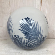 Afbeelding in Gallery-weergave laden, Feathery Fern Spheres - The Coast Office
