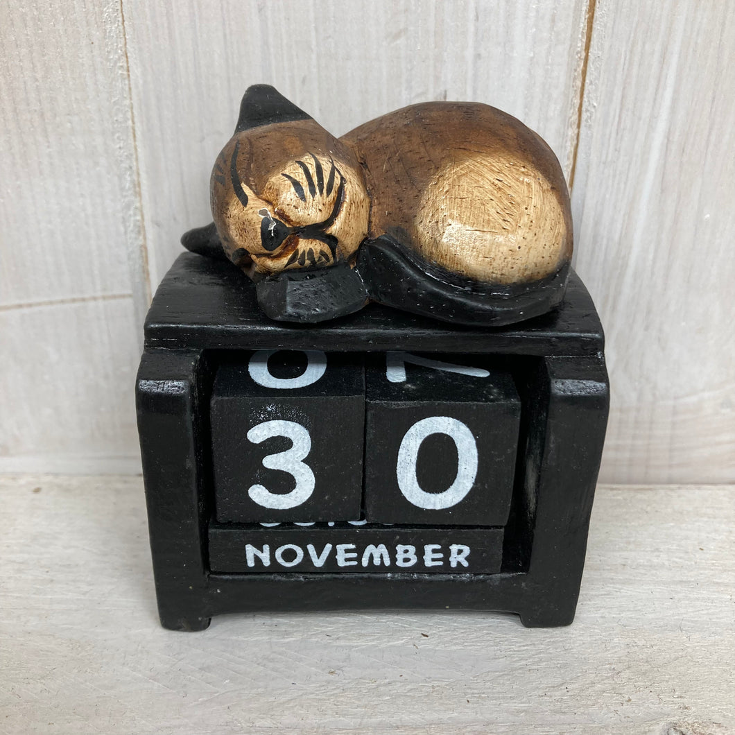 Sleeping Cat Miniature Perpetual Calendar